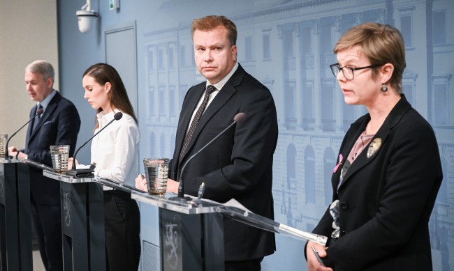 Вътрешният министър на Финландия припадна на брифинг за Северен поток