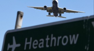 Британските медии съобщиха за инцидент между два пътнически самолета на