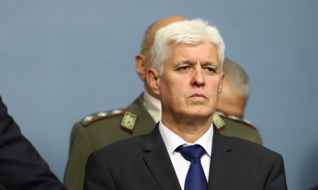 Украйна е поискала отново въоръжение от нас, България е отказала