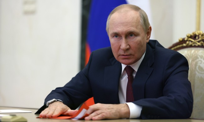 Путин подписа признаването независимостта на Херсонска и Запорожка област