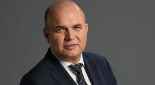 Владислав Панев е Съпредседател е на Зелено движение. Народен представител