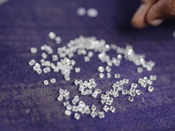 Тайната продажба на руски диаманти на стойност стотици милиони долари