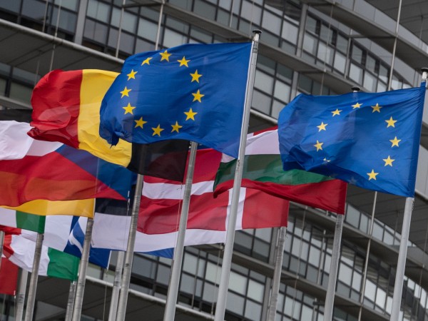 Европейските министри на енергетиката договориха доброволно намаляване на потреблението на