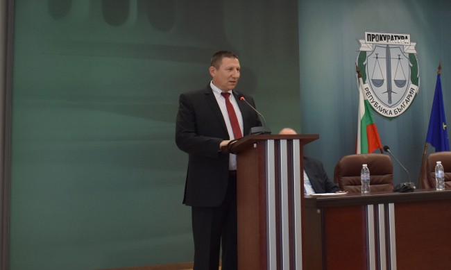 Следователите подкрепиха Сарафов за втори мандат