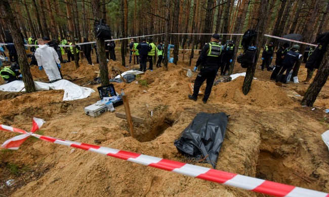 Открит е още един масов гроб в Източна Украйна