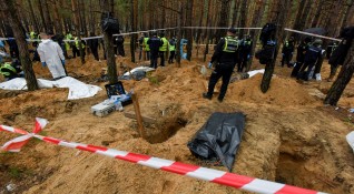 Гробове на повече от 50 цивилни са били открити в