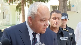 Специализирана полицейска акция се провежда в Казанлък и Гурково На
