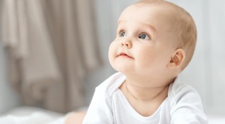 Бебетата естествено продължават да се развиват след като се родят