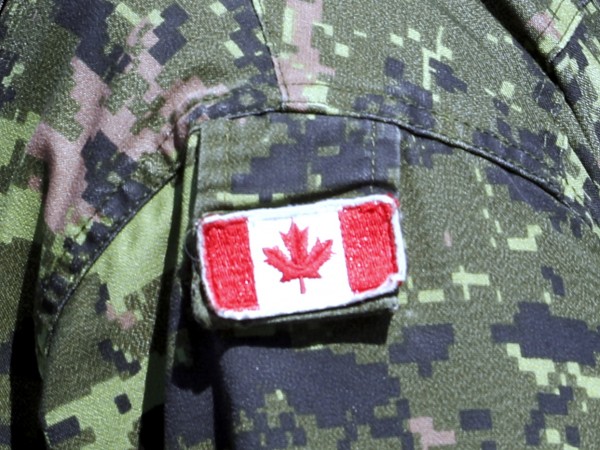 Канада ще изпрати в Полша още 40 бойни инженери, които