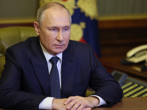 Губещият Владимир Путин се втурва към все по-отровни планове и