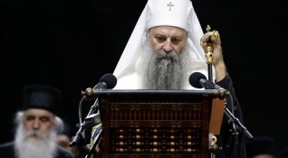 Сръбският патриарх Порфирий беше интронизиран днес на престола на архиепископа