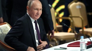Руският президент Владимир Путин заяви че френският му колега Еманюел