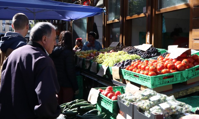 Заради вноса на зеленчуци от Гърция и Турция не скачат рязко цените на пазара у нас 