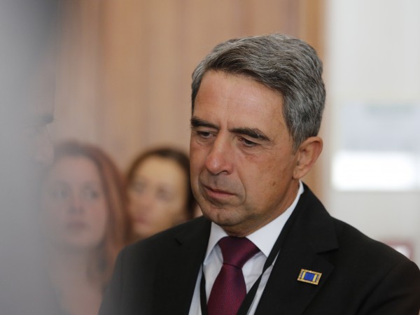 Президент на Република България (2012-2017) Росен Плевнелиев и министърът на