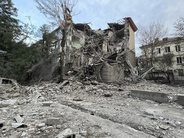 Руска ракета удари жилищна сграда в южния украински град Никоалев,