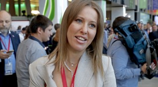 Руската журналистка Ксения Собчак дъщеря на бивш шеф на Владимир