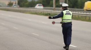 20 пияни и 15 дрогирани шофьори засече полицията на пътя