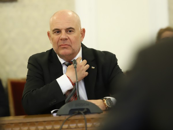 Иван Гешев бе категоричен, че няма да подаде оставка и
