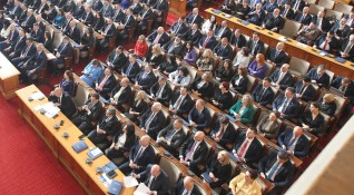 Законът за удължаване на разпоредби от Бюджет 2022 е внесен