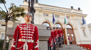 България ще изпрати военна помощ на Украйна решиха депутатите Министерският
