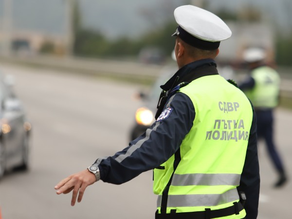 Полицаи от Нови пазар задържаха водач, шофирал с 3,43 промила