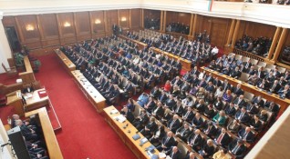 Парламентът прие единодушно на първо четете промени в Закона за