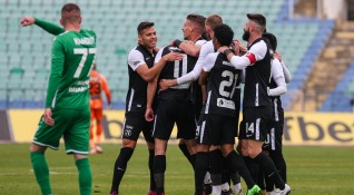 Локомотив Пловдив победи с 2 1 Хебър на стадион Васил Левски