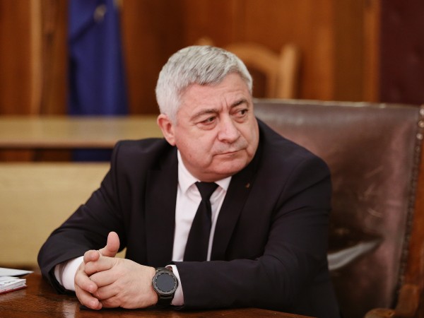 Академик Христо Белоев е ректор на Русенския университет Ангел Кънчев“.