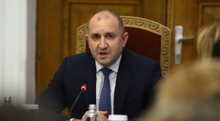 Президентът Румен Радев продължава консултациите с парламентарните сили в 48 ото