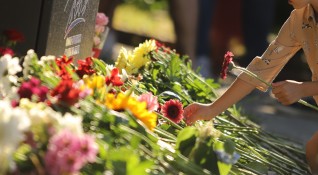 Ден на траур в Бузовград след смъртта на 14 годишния Иван