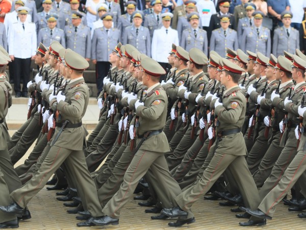 Сухопътните войски на Българската армия ще отбележат 137-ата годишнина от