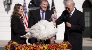 Президентът на САЩ Джо Байдън помилва две пуйки по случай
