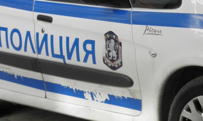 Гонка с нелегални мигранти в София, полицай е тежко пострадал 