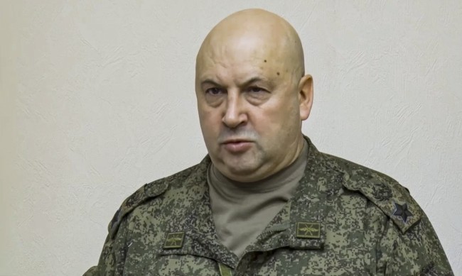 Натиск върху "генерал Армагедон" за резултати на украинското бойно поле