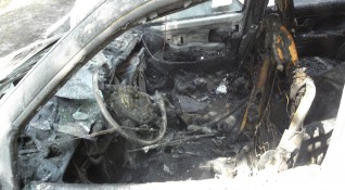 Подпалиха два автомобила в столичния квартал Левски Г тази нощ