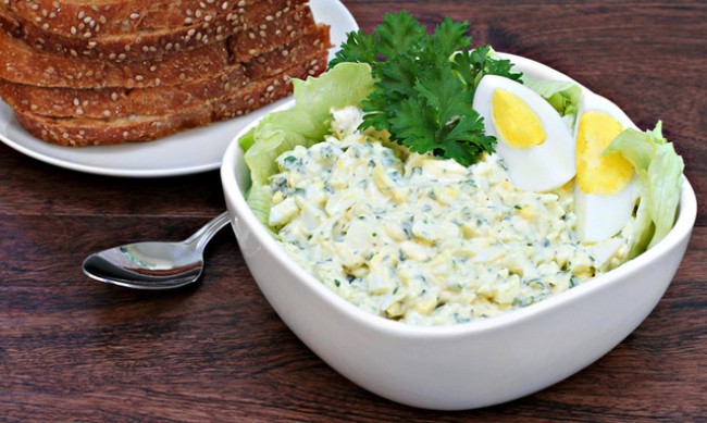 Рецептата Dnes: Яйчена салата със сирене котидж