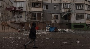 При руски обстрел на южния украински град Херсон са загинали