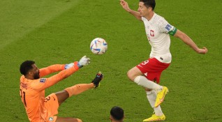 Полша надви Саудитска Арабия с 2 0 в мач от група