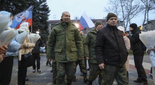 След преговори Киев върна на Москва деветима руски военнопленници съобщи