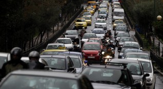 Гърция ще намали с 30 евроцента на отсечка магистралните такси