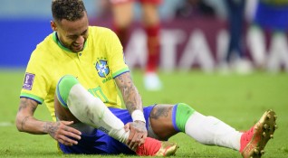 Бразилският нападател Неймар лекува контузия на глезена получена на футболния