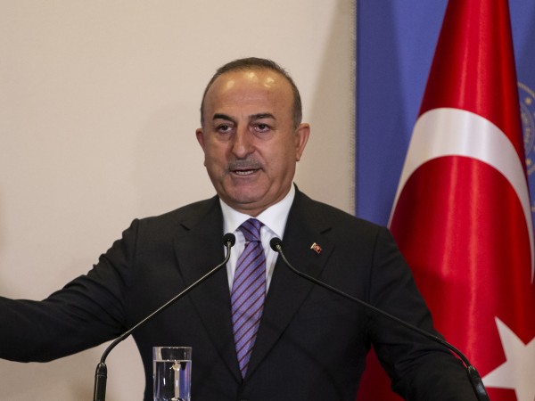 Турският външен министър Мевлют Чавушоглу заяви днес, че границите на