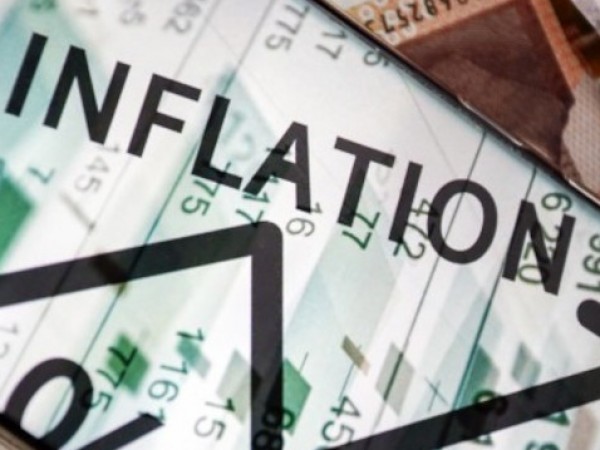 Високата инфлация затруднява всекидневието на българите, като работната заплата изостана