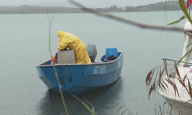 Пети ден без следа от рибарите, изчезнали край Бургас