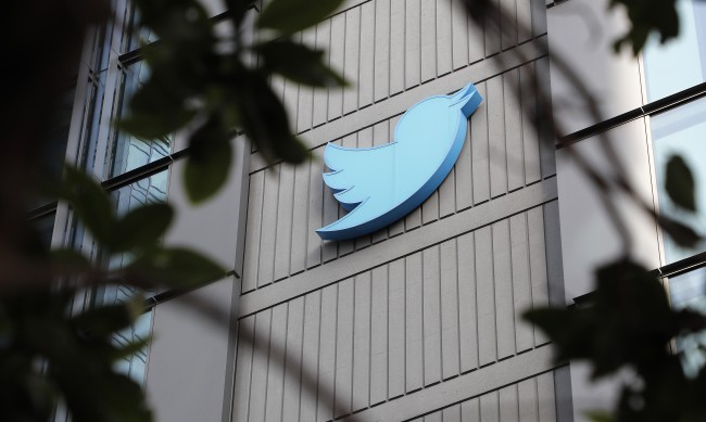 Заради реч на омраза: Мъск блокира акаунта на Кание Уест в Twitter 