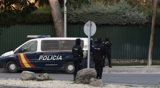 Испанската полиция иззе днес 5 декември три плика за които