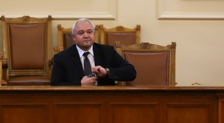 МВР шефът Иван Демерджиев отчете че жертвите по пътищата не