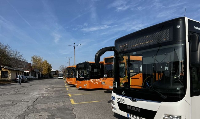 Граждани в Перник настояват за поевтиняване на градския транспорт