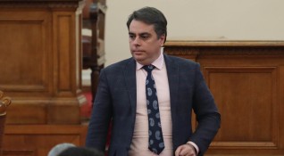 Съпредседателят на ПП Асен Василев посъветва кандидатът за премиер на
