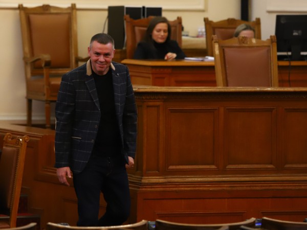 Народният представител Христо Петров направи итересна публикация в социалните платформи.